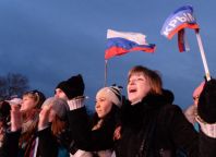Граждане Крыма будут получать повышенные зарплаты и пенсии уже скоро