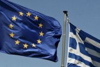 Еврогруппа согласилась смягчить долговую нагрузку на Грецию
